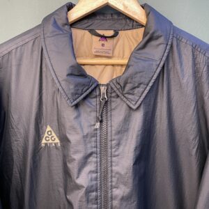 Black Nike ACG light insulated jacket XL
